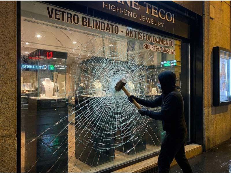 Finestre sicure e anti-effrazione: perché installare vetri blindati in casa